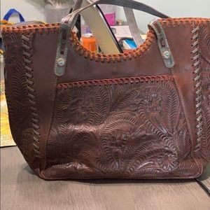 To many purses and I don’t use it anymore.